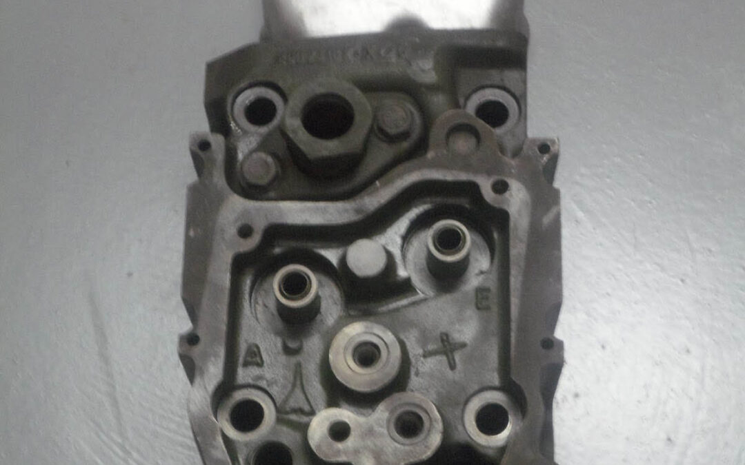 Deutz-816 – Culata arranque / Cylinder head (electrical starting)